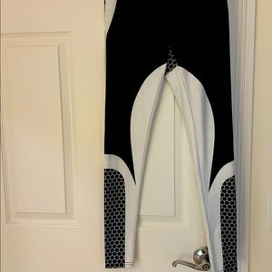 Black and white leggings for woman size S